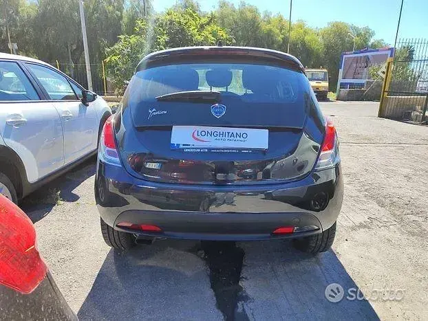 Usata Lancia Ypsilon 95 CV (69 kW) 2013 Grigio Utilitaria