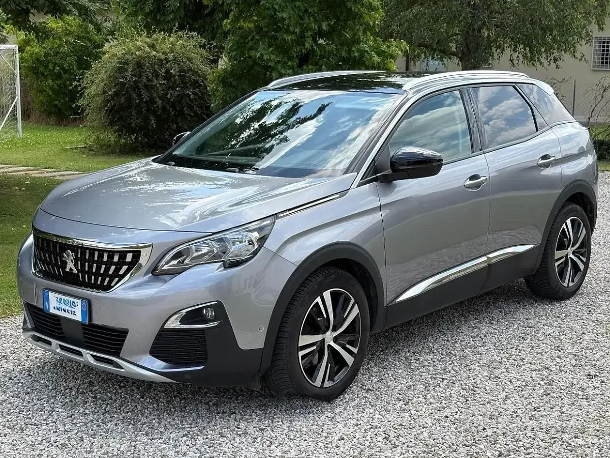 Usata Peugeot 3008 Business-Line 120 CV (88 kW) 2017 Grigio SUV