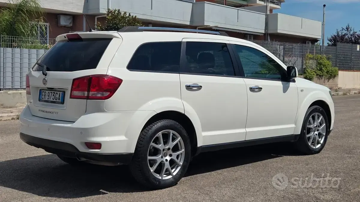 Usata Fiat Freemont Lounge 140 CV (102 kW) 2013 Bianco SUV