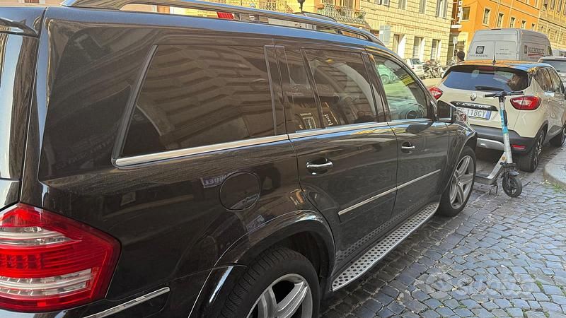 Nero Usata 2012 Mercedes GL350 SUV | 16.900 € - Immagine 1/4