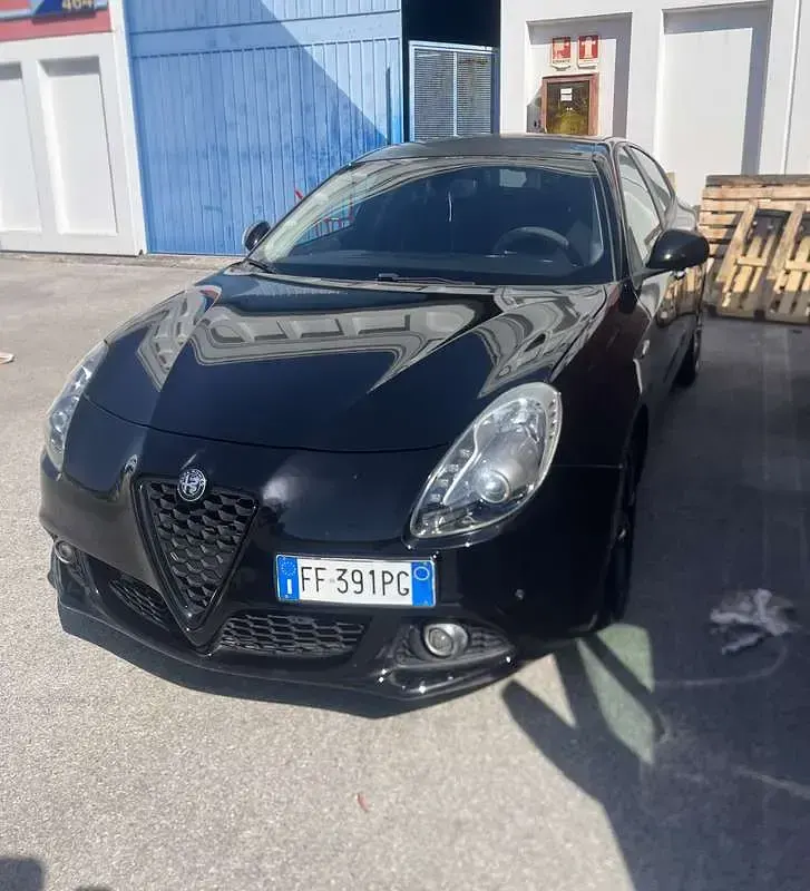 Usata Alfa Romeo Giulietta Super 120 CV (88 kW) 2016 Nero Utilitaria