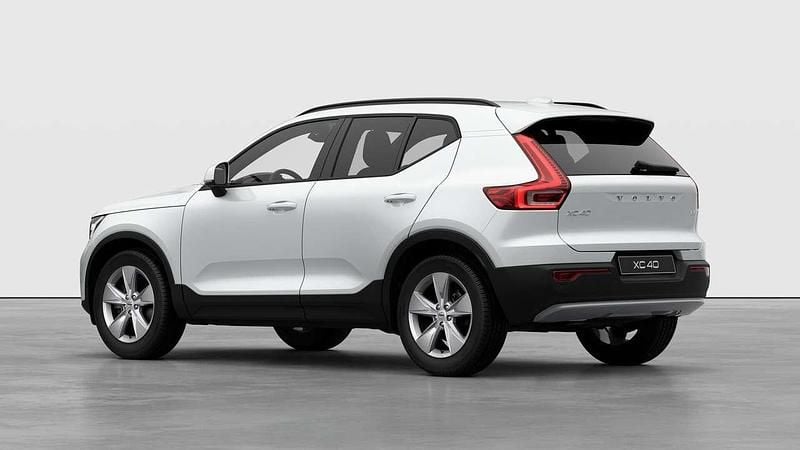 Usata Volvo XC40 Core 163 CV (119 kW) 2025 Crystal white SUV
