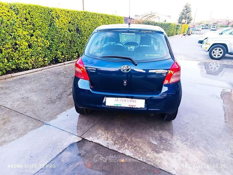 Begagnad Toyota Yaris Sol 87 HK (63 kW) 2008 Blå Halvkombi