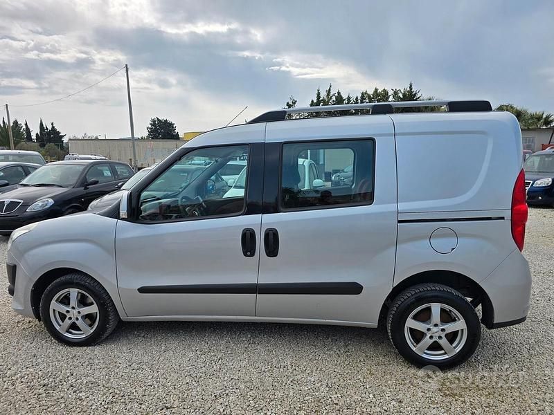 Usata Fiat Doblò Emotion 104 CV (76 kW) 2010 Grigio Monovolume