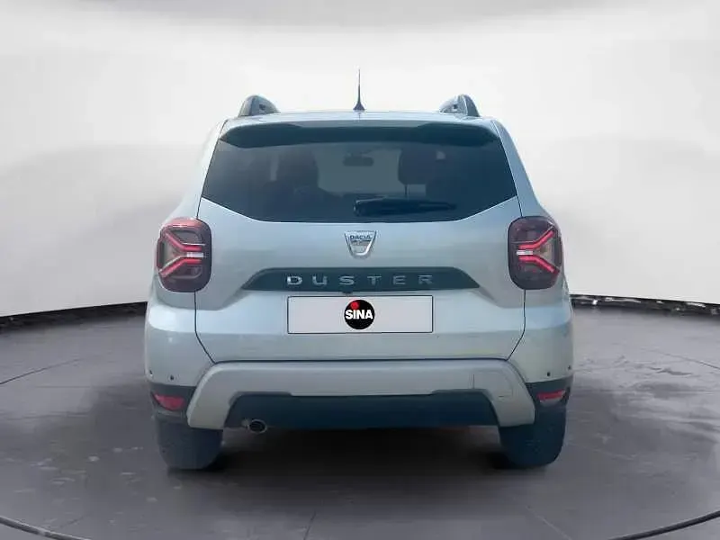 Usata Dacia Duster Prestige 101 CV (74 kW) 2021 Argento SUV
