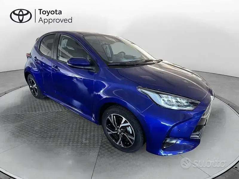 Nuova Toyota Yaris Trend 2025 Blu Utilitaria