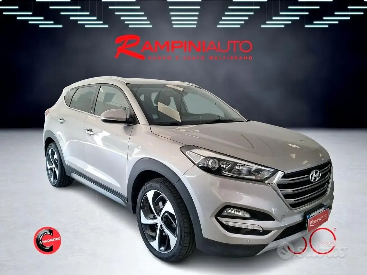 Usata Hyundai Tucson Xpossible 141 CV (103 kW) 2016 Grigio SUV