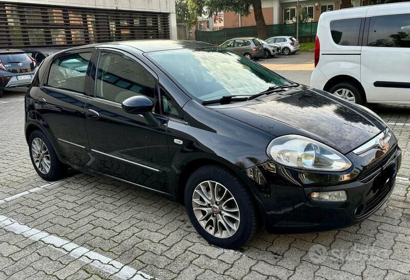 Usata Fiat Punto Evo 85 CV (62 kW) 2011 Nero Utilitaria