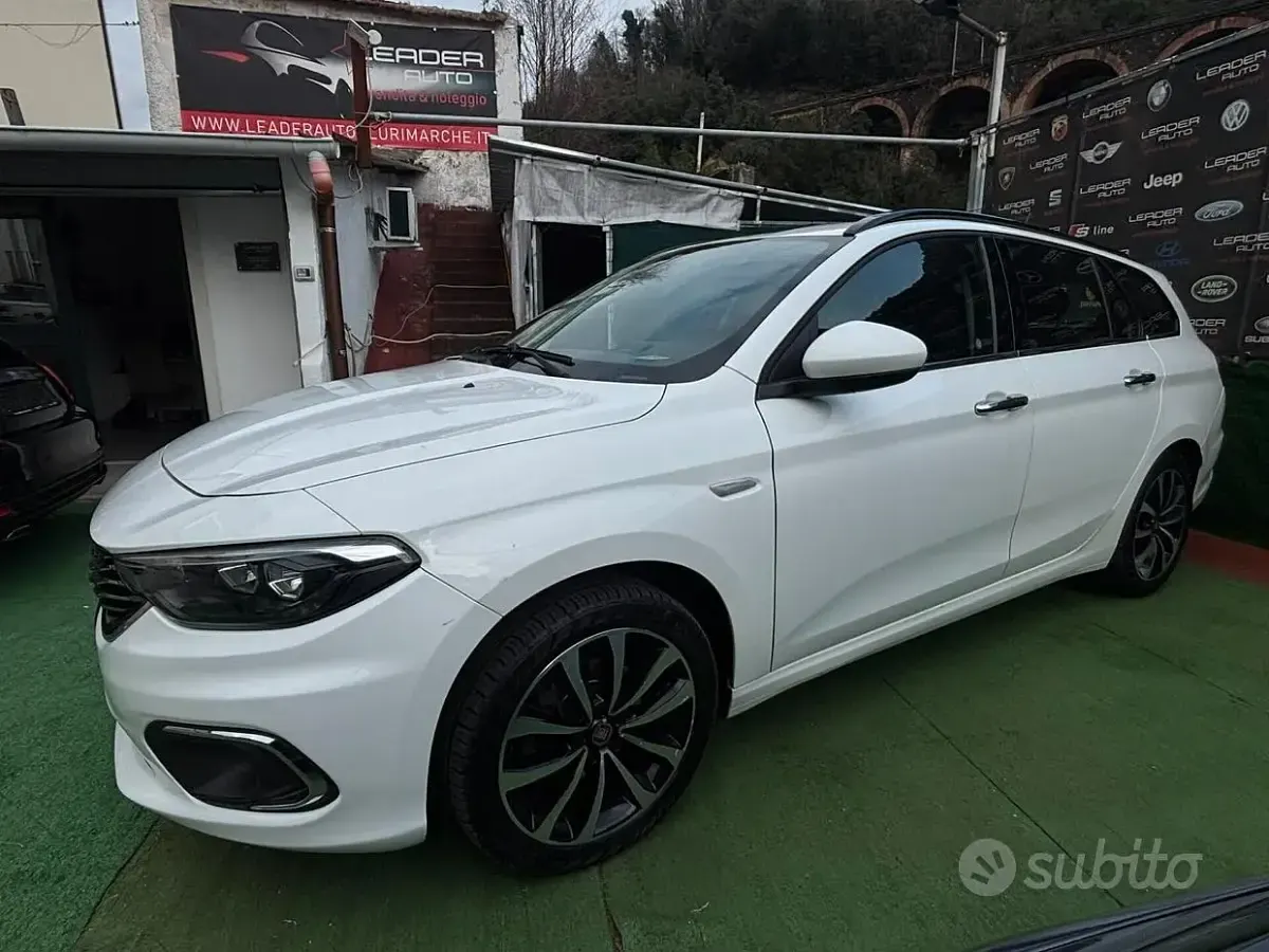 Usata Fiat Tipo Lounge 120 CV (88 kW) 2019 Bianco Station wagon
