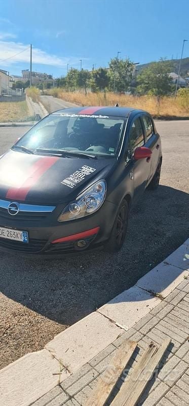Usata Opel Corsa 80 CV (58 kW) 2006 Nero Berlina