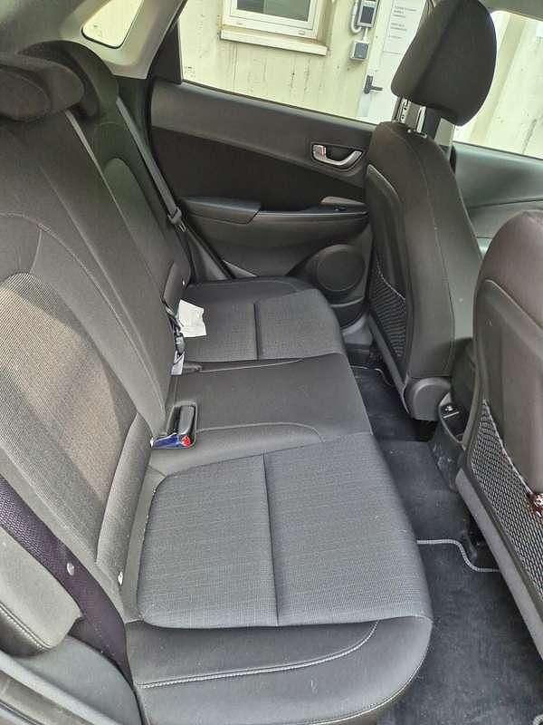 Gebraucht Hyundai Kona 120 PS (88 kW) 2023 Schwarz SUV