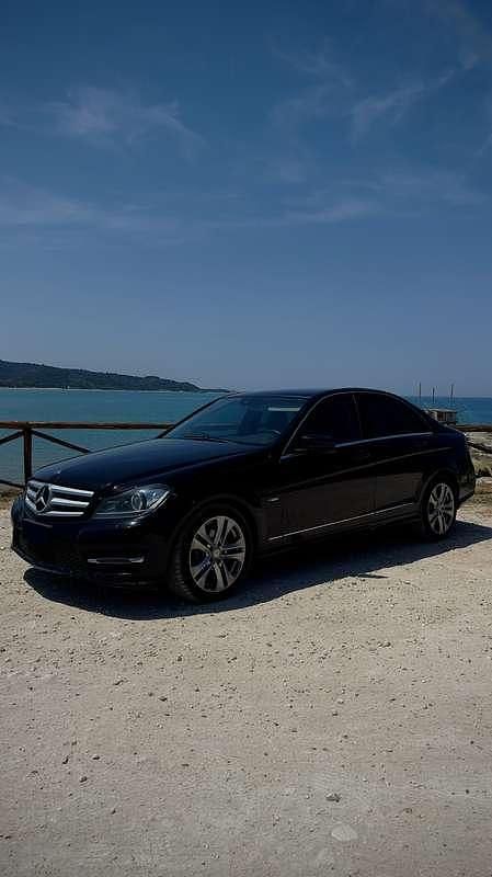 Usata Mercedes C200 Avantgarde 136 CV (100 kW) 2012 Nero Berlina