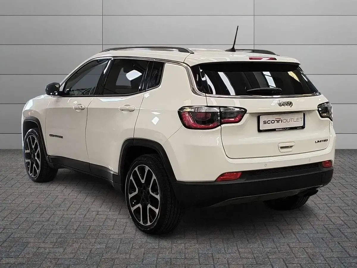 Usata Jeep Compass Limited 140 CV (102 kW) 2018 Bianco SUV