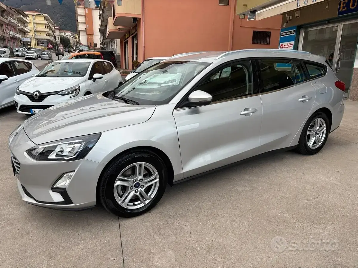 Usata Ford Focus 120 CV (88 kW) 2021 Grigio Station wagon