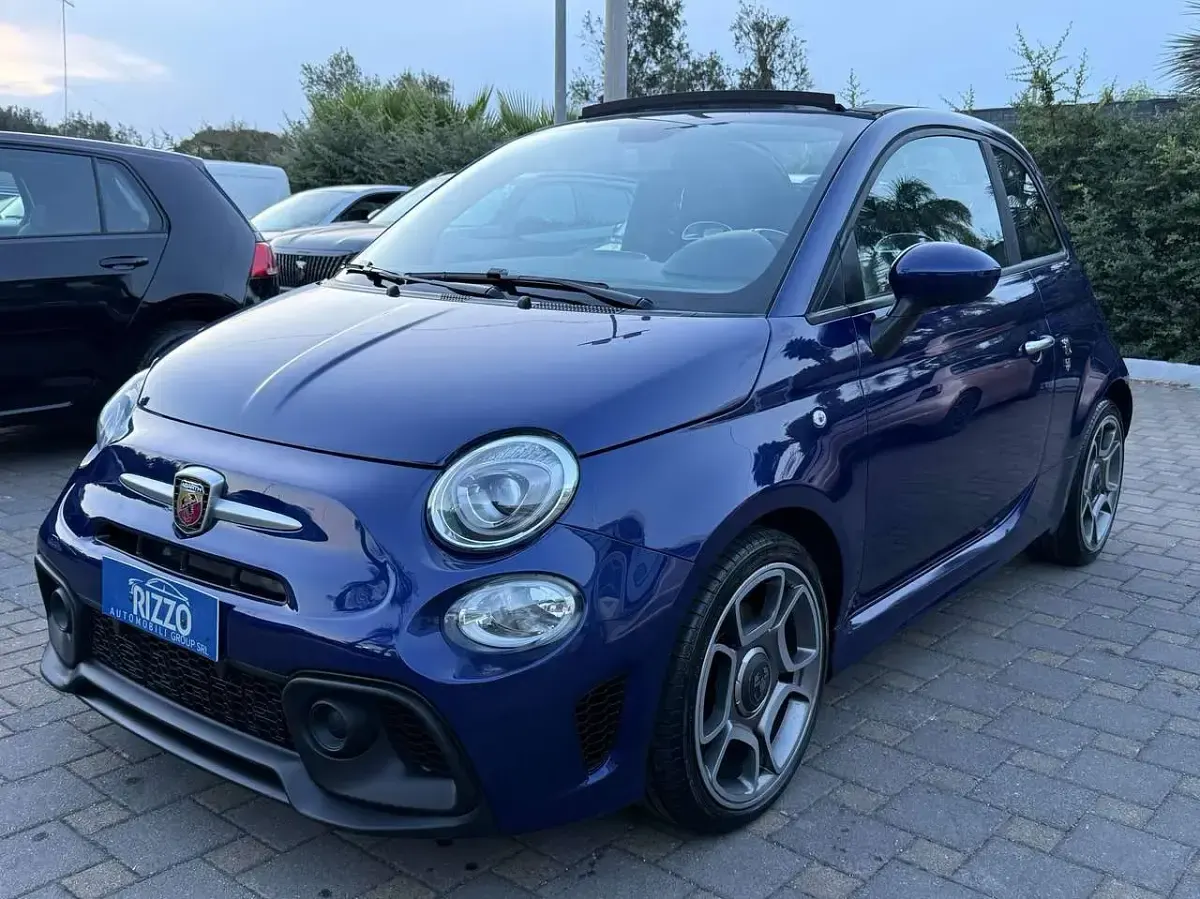 Usata Fiat 500C Abarth 136 CV (100 kW) 2021 Blu/azzurro Cabrio