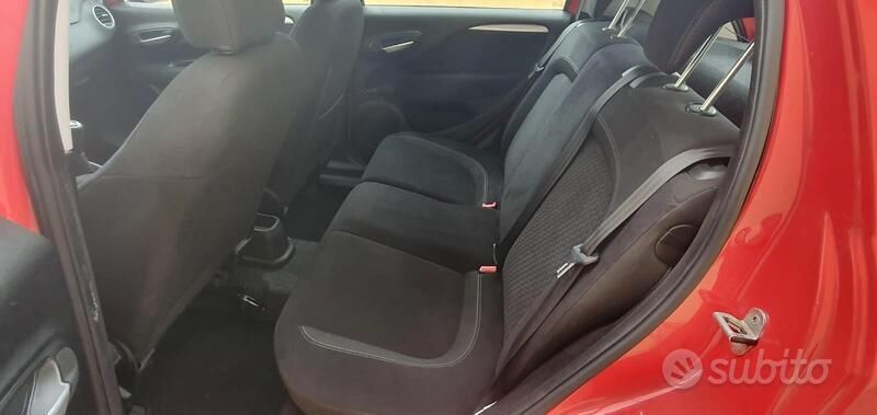 Usata Fiat Grande Punto 90 CV (66 kW) 2016 Rosso Utilitaria