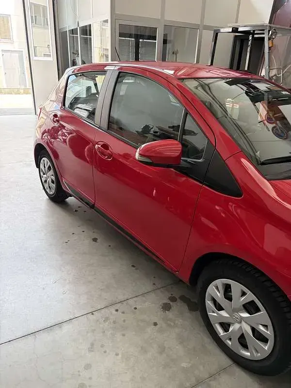 Usata Toyota Yaris Active 111 CV (81 kW) 2017 Berlina