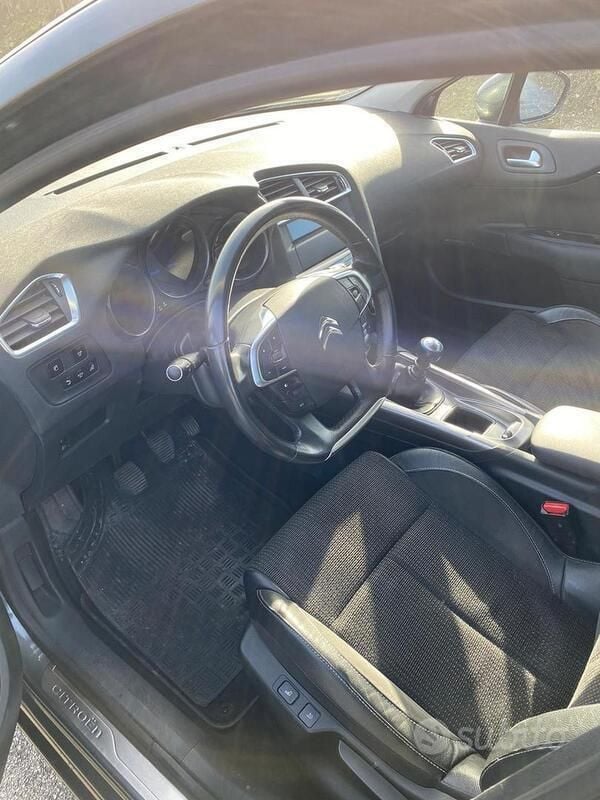 Usata Citroën C4 112 CV (82 kW) 2012 Grigio Berlina