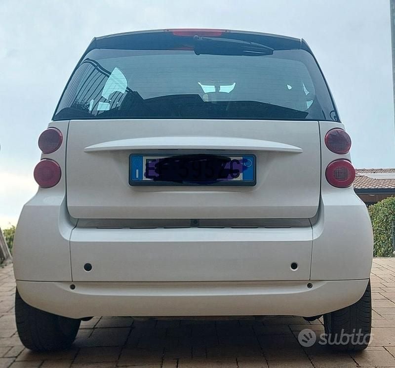 Usata Smart ForTwo Coupé 71 CV (52 kW) 2011 Bianco Coupé