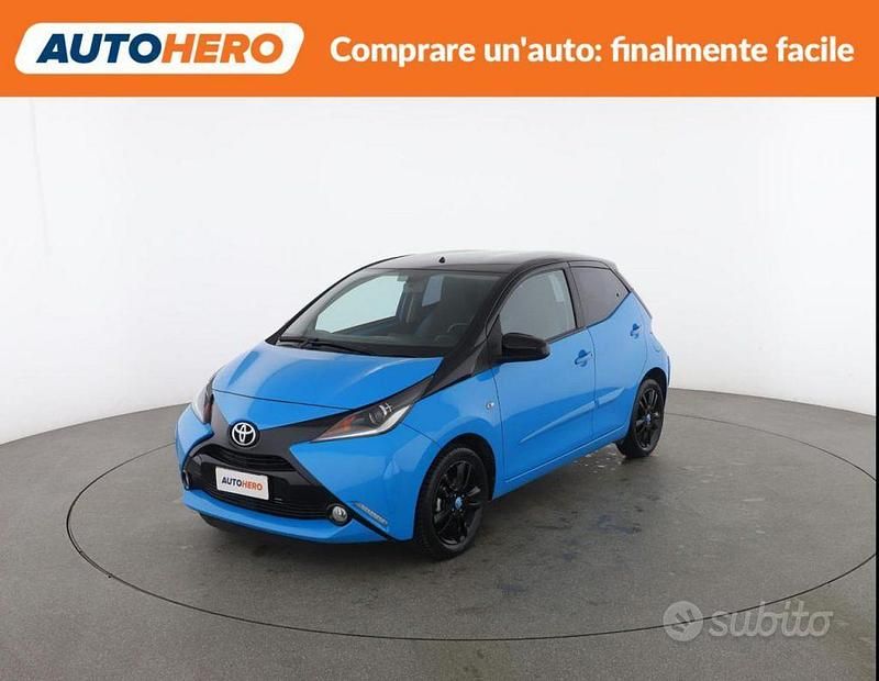 Usata Toyota Aygo X-cite 69 CV (50 kW) 2016 Blu Utilitaria