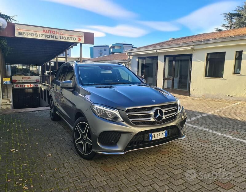 Grigio Usata 2017 Mercedes GLE350 Premium Plus SUV | 30.900 € (Ottimo prezzo) - Immagine 1/4