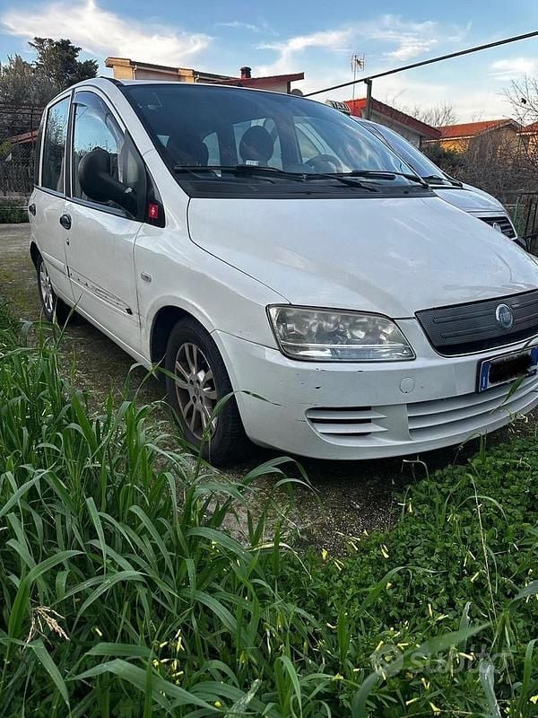 Usata Fiat Multipla Dynamic 120 CV (88 kW) 2008 Bianco Monovolume