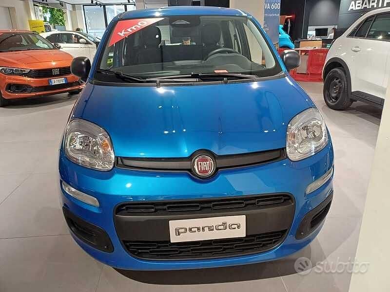 Nuova Fiat Panda 70 CV (51 kW) 2025 Blu Utilitaria
