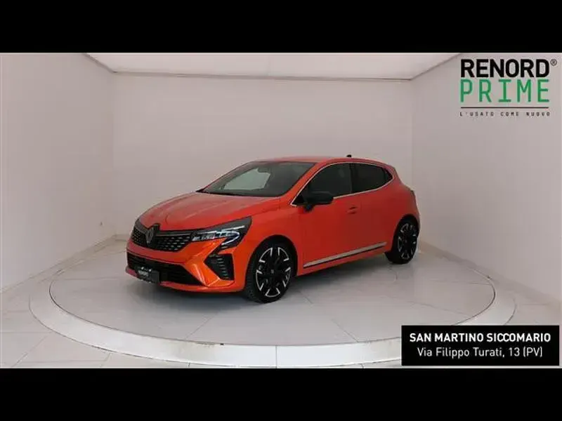 Usata Renault Clio Techno 100 CV (73 kW) 2025 Arancione Utilitaria