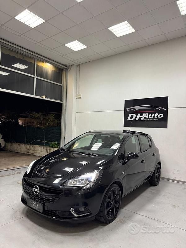 Usata Opel Corsa Innovation 90 CV (66 kW) 2017 Nero Utilitaria