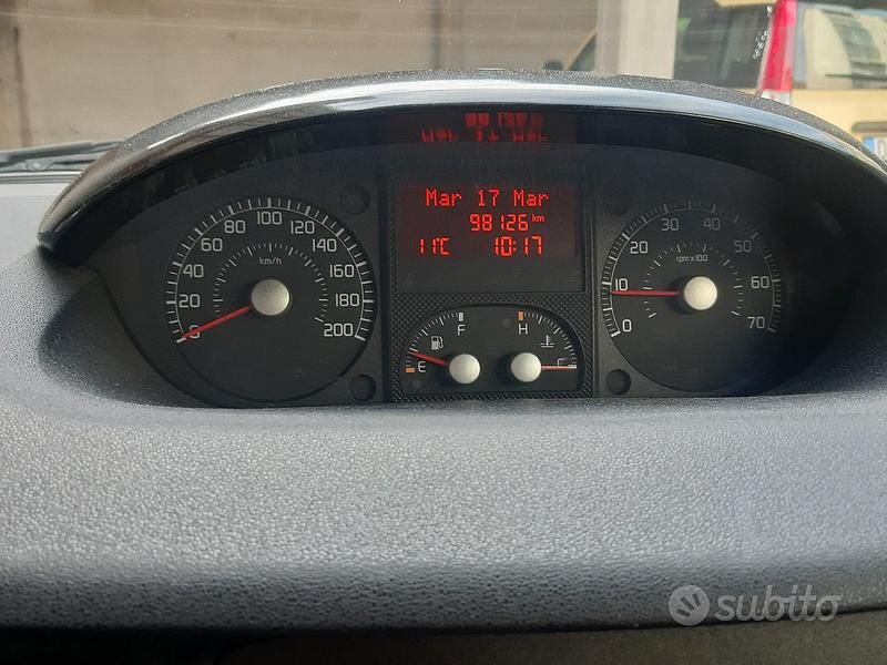 Usata Fiat Idea Dynamic 2006 Grigio Monovolume