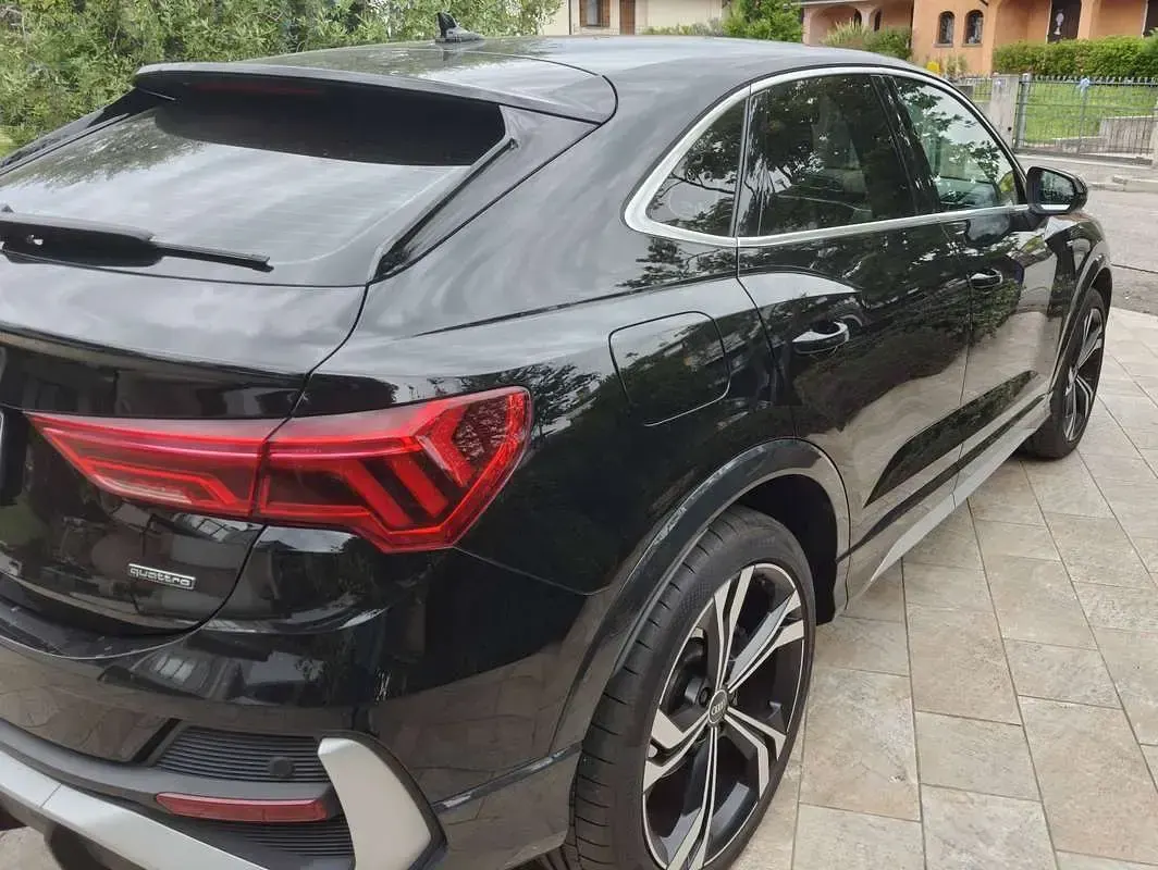Usata Audi Q3 Sportback S-Line 200 CV (147 kW) 2022 Nero SUV