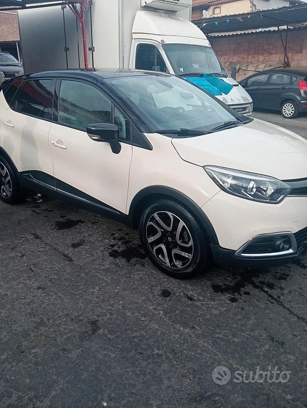 Usata Renault Captur 90 CV (66 kW) 2015 SUV