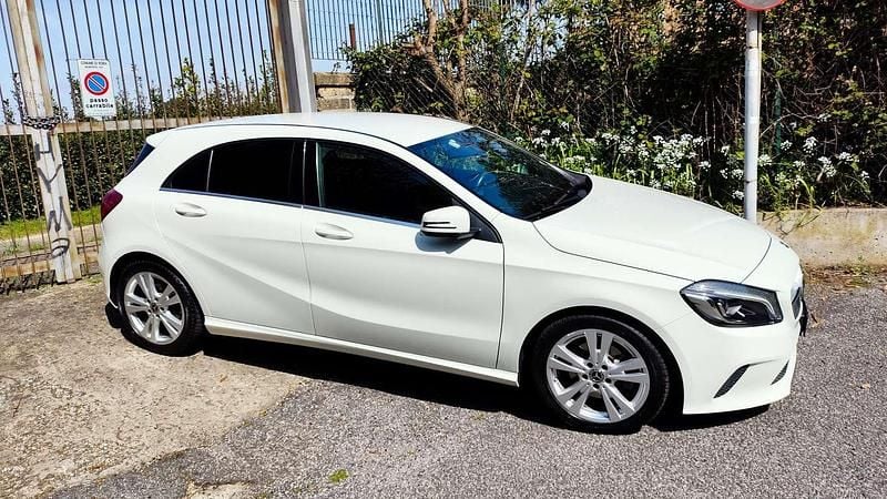 Usata Mercedes A200 136 CV (100 kW) 2017 Bianco Berlina