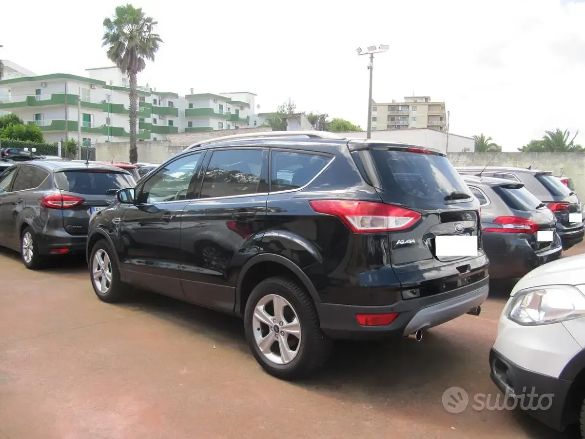 Usata Ford Kuga Titanium 115 CV (84 kW) 2015 Nero SUV