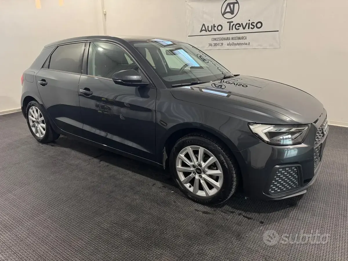 Usata Audi A1 Admired 95 CV (69 kW) 2022 Grigio SUV