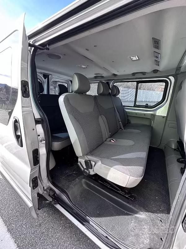 Usata Opel Vivaro 120 CV (88 kW) 2012 Monovolume