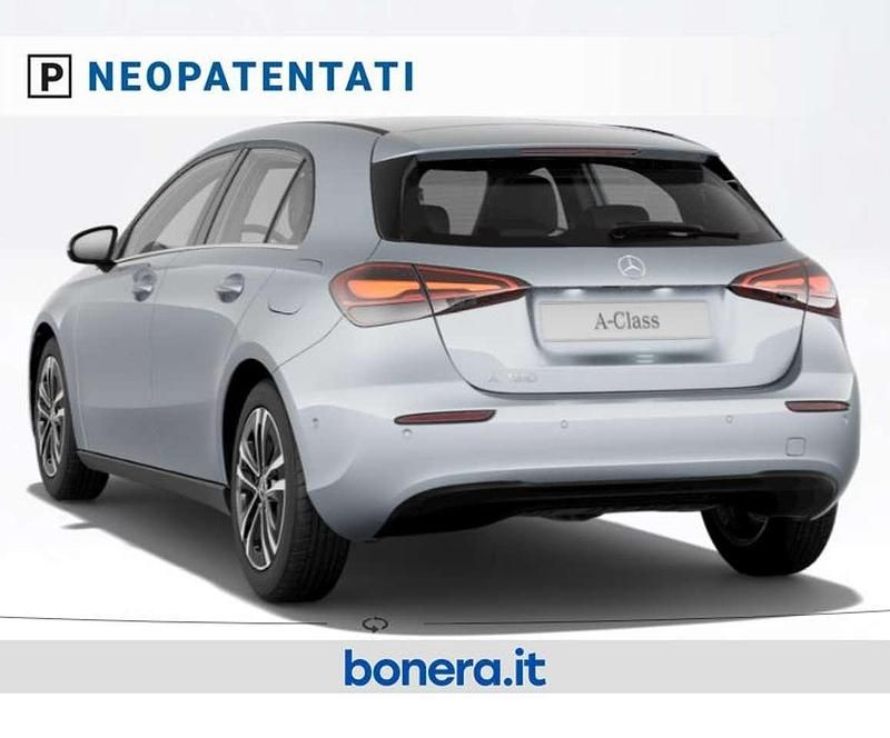 Nuova Mercedes A180 Executive 136 CV (100 kW) 2026 Argento hightech Berlina