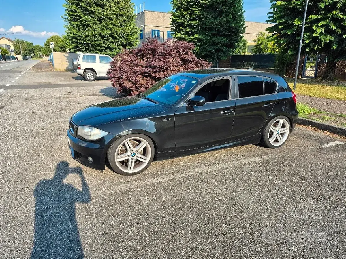 Usata BMW 118 Comfort Edition 143 CV (105 kW) 2010 Nero Utilitaria