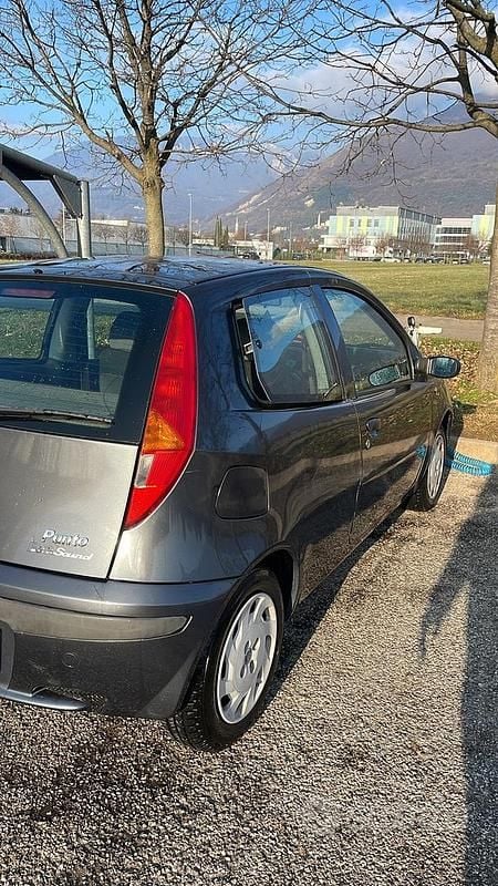 Usata Fiat Punto 2001 Grigio Utilitaria