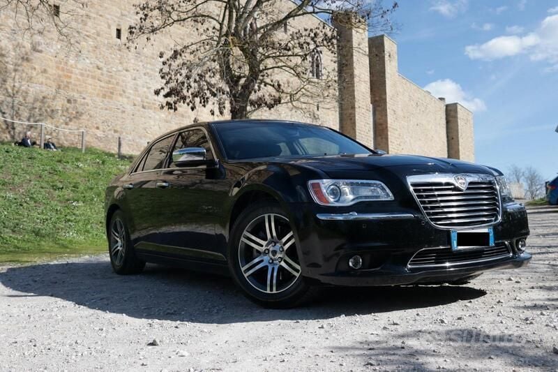 Usata Lancia Thema Platinum 239 CV (175 kW) 2013 Nero Berlina