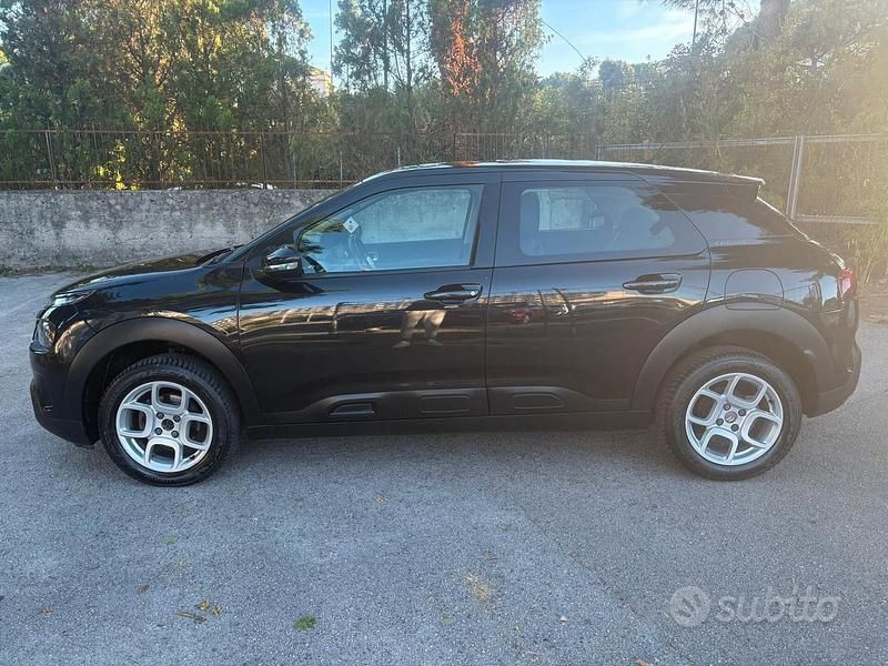 Usata Citroën C4 Shine 99 CV (72 kW) 2018 Nero Berlina