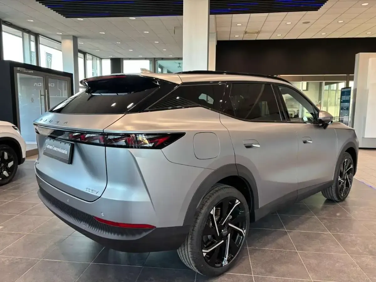 Nuova Omoda 7 143 CV (105 kW) 2026 Matte gray SUV