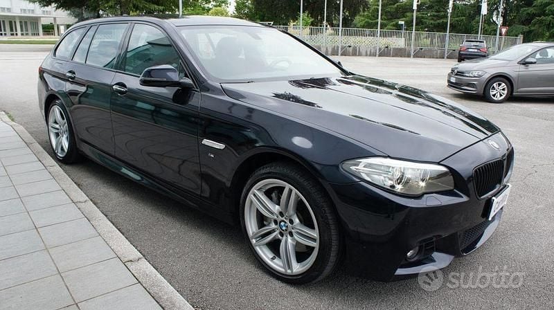 Usata BMW 530 M Sport 258 CV (189 kW) 2015 Blu/azzurro Station wagon