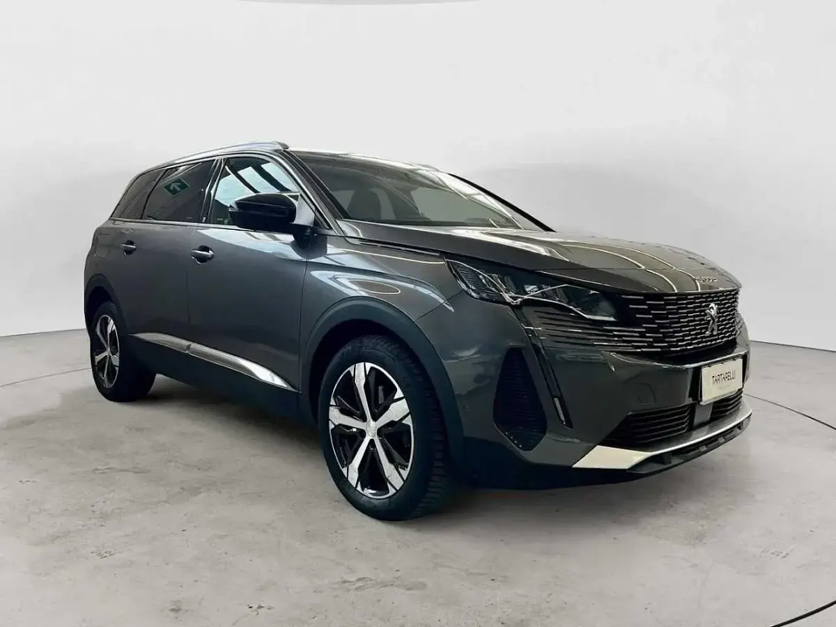 Usata Peugeot 5008 Allure 131 CV (96 kW) 2023 SUV