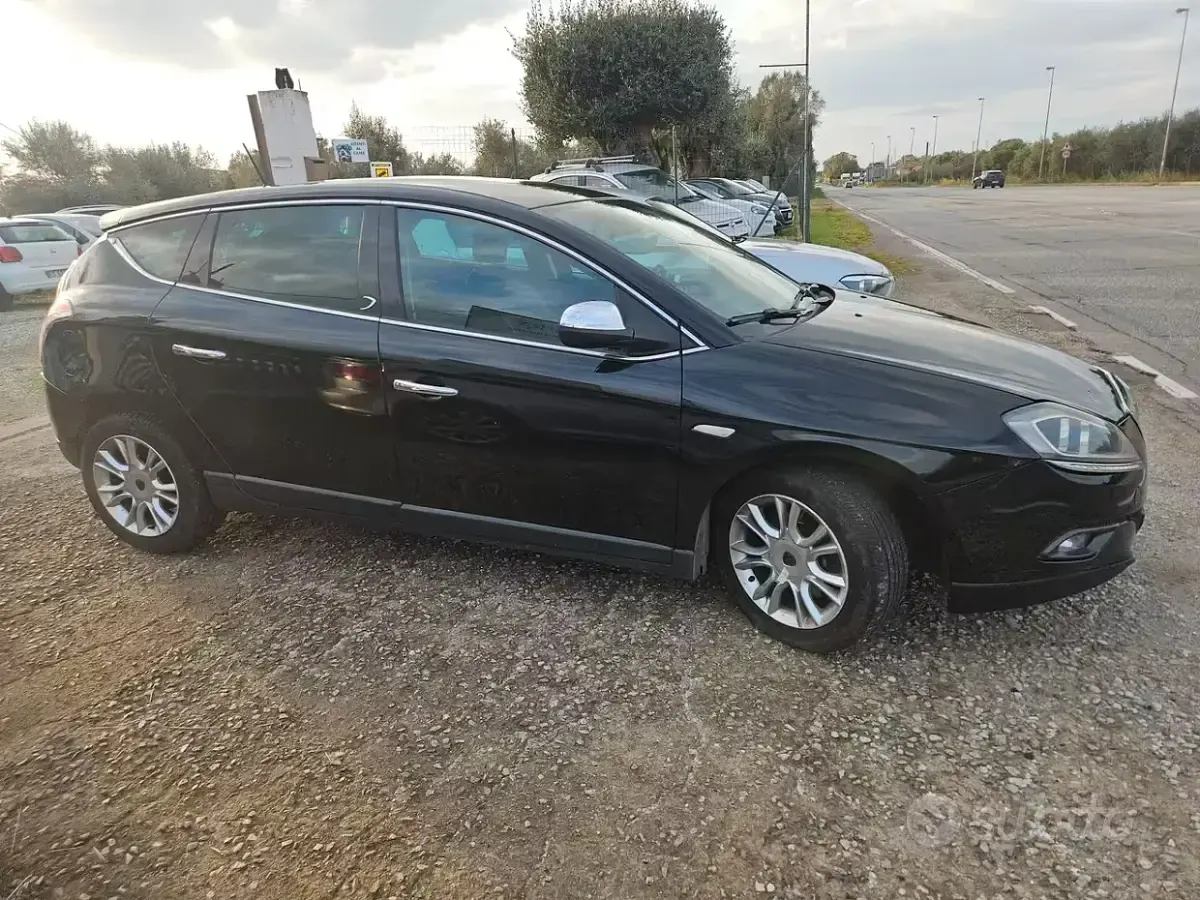 Usata Lancia Delta Platinum 190 CV (139 kW) 2012 Nero Utilitaria