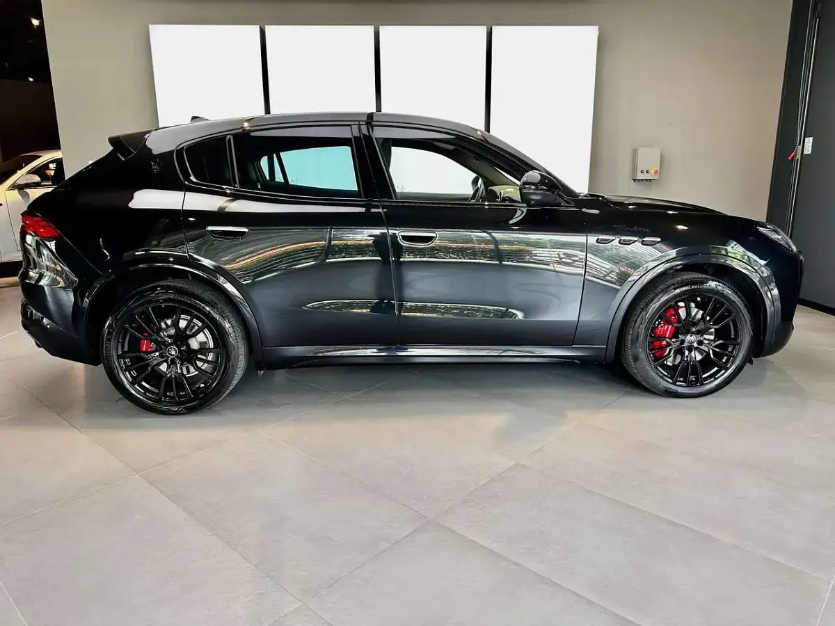 Usata Maserati Grecale 330 CV (242 kW) 2024 Nero tempesta SUV