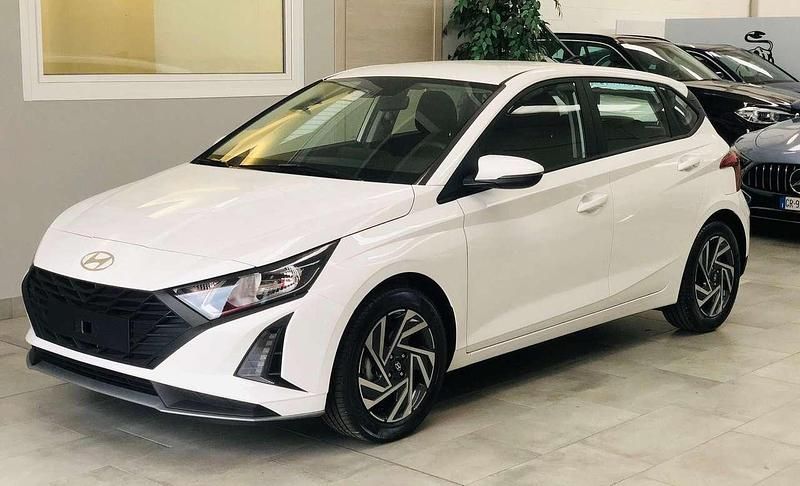 Bianco Nuova 2025 Hyundai i20 Due volumi | 16.990 € (Buon prezzo) - Immagine 1/4