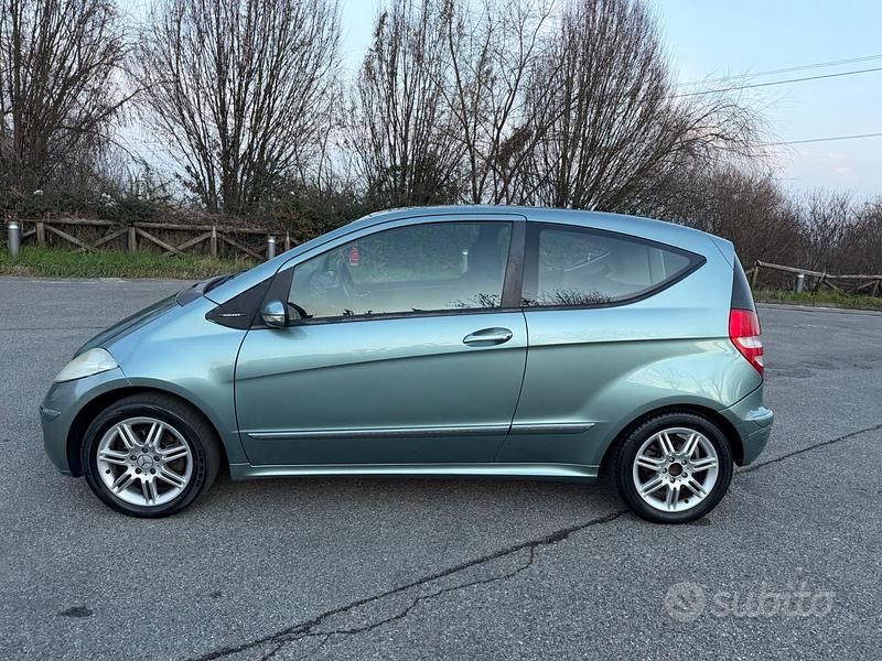 Usata Mercedes A150 Classic 95 CV (69 kW) 2006 Blu Berlina