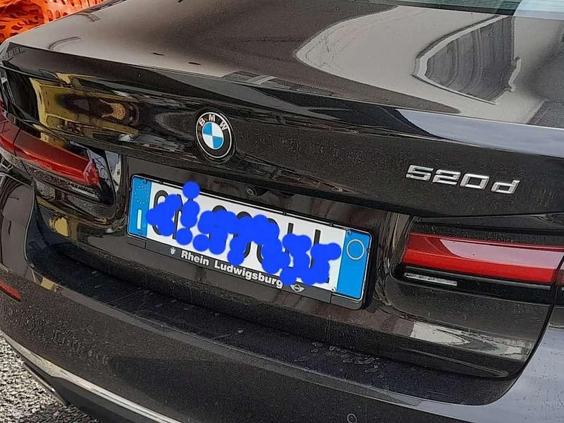 Usata BMW 520 Luxury Line 190 CV (139 kW) 2022 Nero Berlina