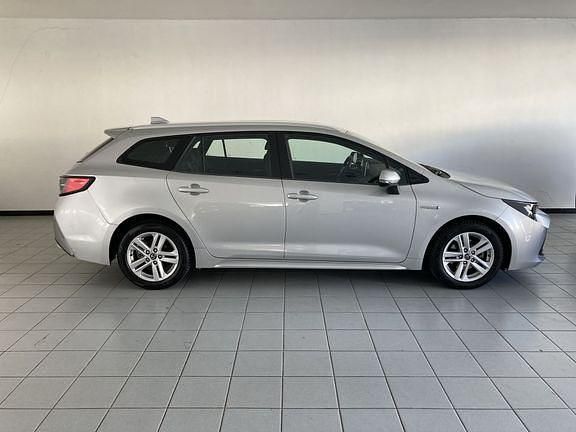 Usata Toyota Corolla Active 122 CV (89 kW) 2020 Grigio Station wagon